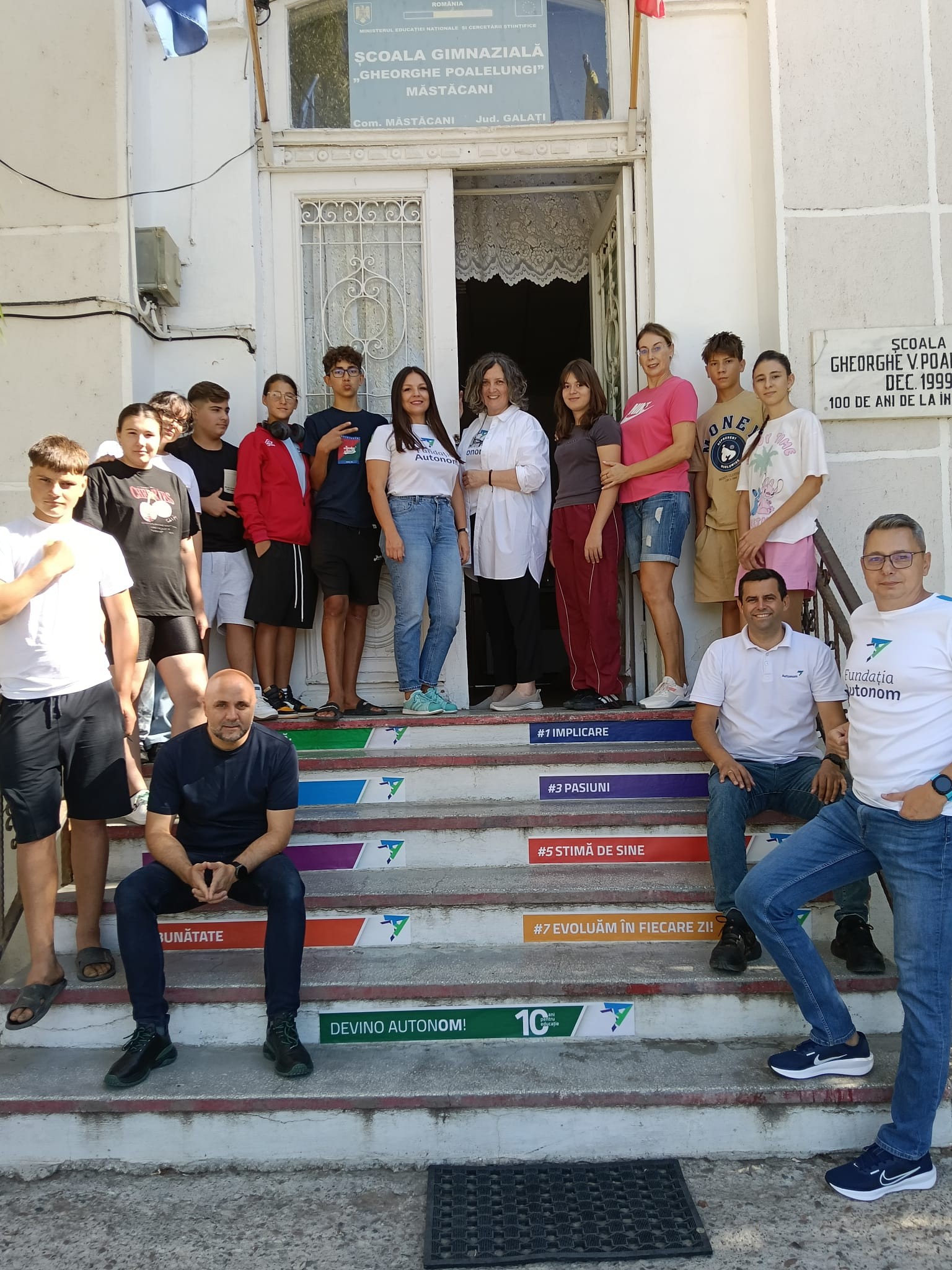 📚Programul „Devino AutonOM” continuă la Școala Gimnazială „Gheorghe Poalelungi” din Măstăcani, județul Galați